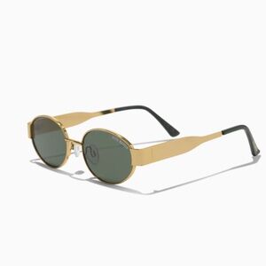 Steve Madden NWT Mystie Sunglasses Gold & Black w/Case